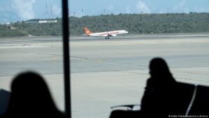 Venezuela con escasas conexiones aéreas internacionales – DW – 06/12/2025