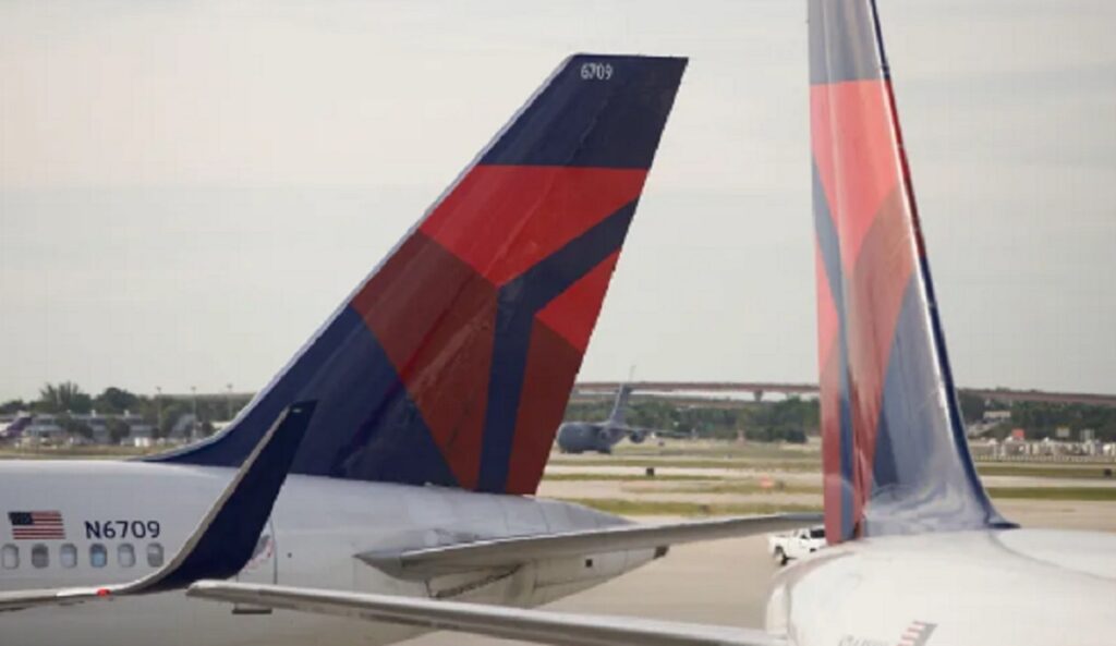 Chocan dos aviones en un aeropuerto de Florida