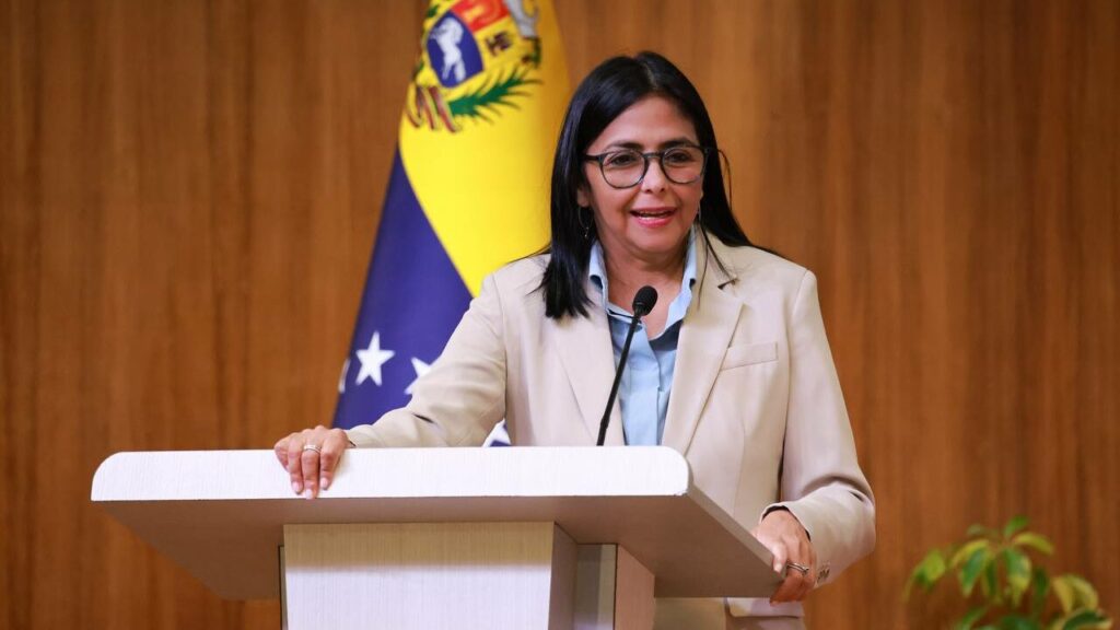 Venezuela repudia amenaza militar de Trump y reitera que “defenderá sus derechos al libre comercio, navegabilidad y soberanía nacional” - AlbertoNews