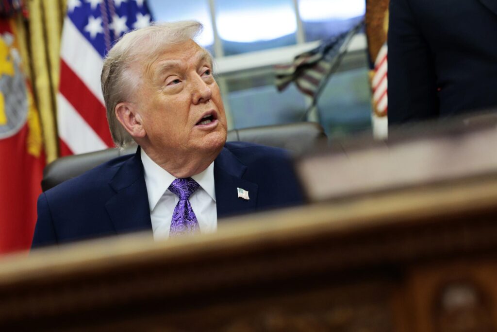 WaPO | Trump ordena bloqueo de petroleros sancionados en Venezuela, aumentando presión sobre Maduro - AlbertoNews