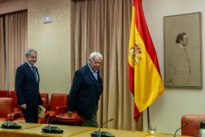 Zapatero y González coinciden en destacar la «lealtad» de Rubalcaba y su «devoción» por la palabra y el lenguaje | europapress.es