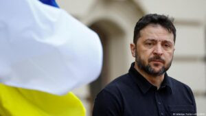 Zelenski da detalles sobre el nuevo plan de paz – DW – 24/12/2025