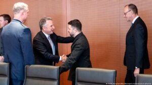 Zelenski y emisarios de Trump finalizan reunión en Berlín – DW – 14/12/2025