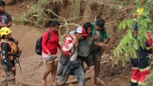 al menos 20 muertos y más de 20 desaparecidos por inundaciones en Santa Cruz