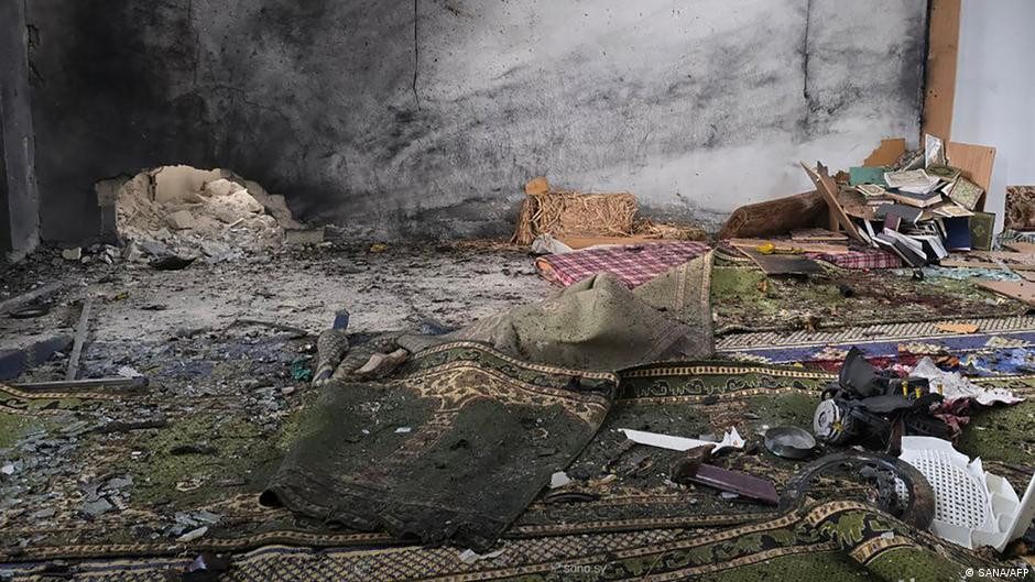 al menos ocho muertos tras explosión en una mezquita – DW – 26/12/2025