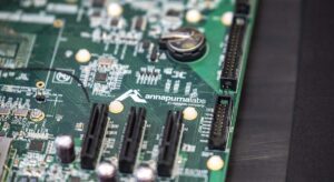 anuncia el lanzamiento de chips para la IA más baratos y eficientes
