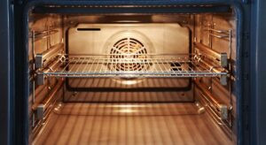 el mejor producto para limpiar el horno en pocos minutos lo tienes en la despensa