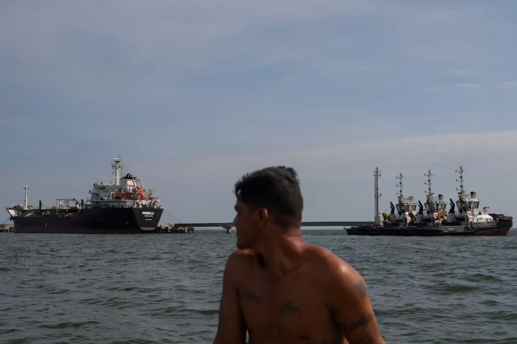 Petróleo, oro y tierras raras