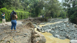 hacen llamado urgente a mantener sumideros limpios y estar atentos tras fuertes lluvias que azotan el Valle del Cauca