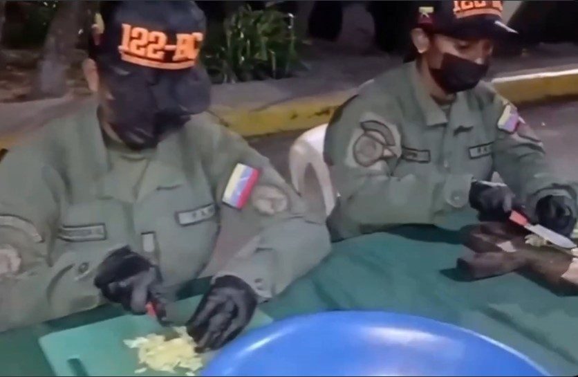 mientras Maduro habla de guerra, comandantes de la Fanb se ponen a hacer hallacas (VIDEO)