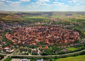¡Increíble! un pueblo usó miles de kilos de diamantes para construir sus casas sin darse cuenta