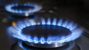 ¿Sabe cuánto ahorran las familias con el gas natural? En Medellín, más de 5.600 hogares acceden sin costo a la conexión gracias a ‘Unidos por el Gas’