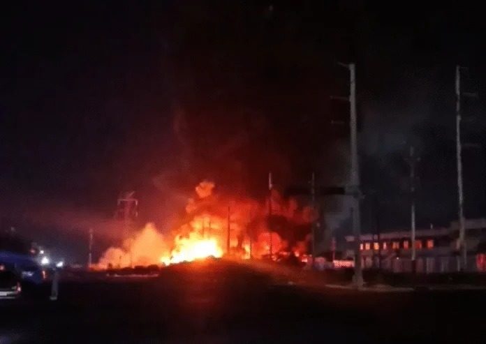 A Cabello no le gustó que Petro los dejara "en la calle" tras incendio en Primazol