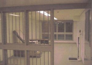 ABC de España | La cárcel en la que está Maduro: un centro penitenciario en el que los presos ganaron una demanda millonaria por frío y condiciones «inhumanas» – AlbertoNews