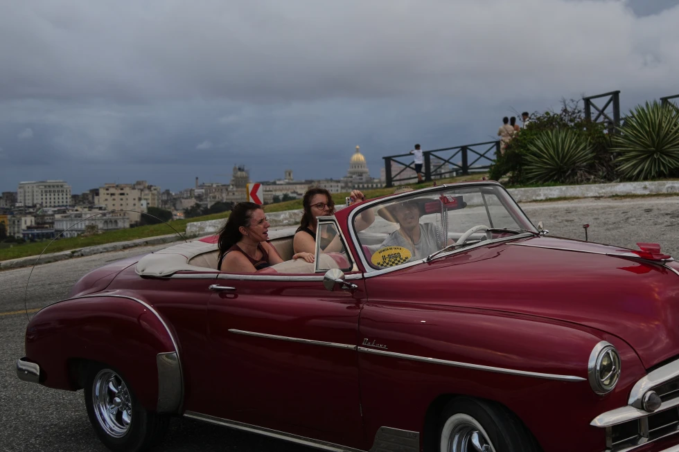 AP | Turismo en Cuba se desploma sin el petróleo de Venezuela y con crecientes tensiones con EE.UU. - AlbertoNews