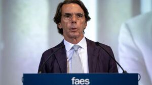 AZNAR EPSTEIN | Los documentos de Epstein recogen un pago de 1.050 dólares a nombre de José María Aznar | elperiodico.com