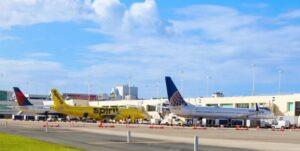 Aeropuerto de San Juan de Puerto Rico suspende mayoría de sus vuelos tras ataque de EEUU contra Venezuela