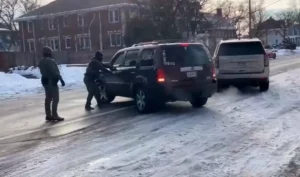 Agente de ICE abatió a mujer durante redada en Minneapolis – Diario El Luchador