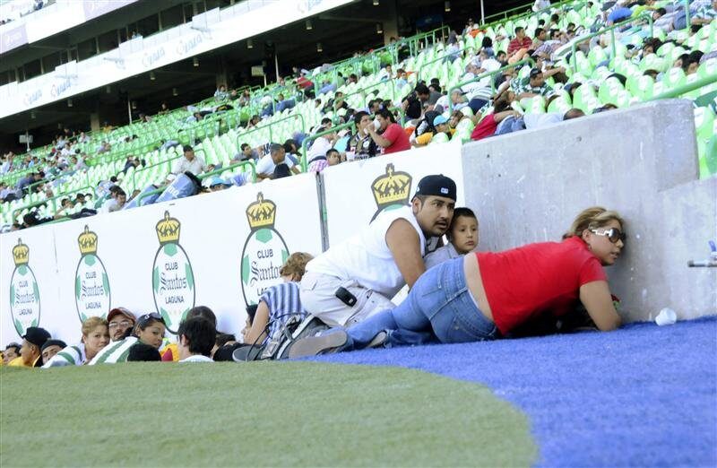 Al menos 11 muertos por ataque armado en un campo de fútbol en México - AlbertoNews