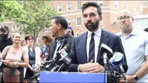 Alcalde de Nueva York calificó de violación del derecho federal e internacional la agresión de Trump contra Venezuela – Correo del Orinoco