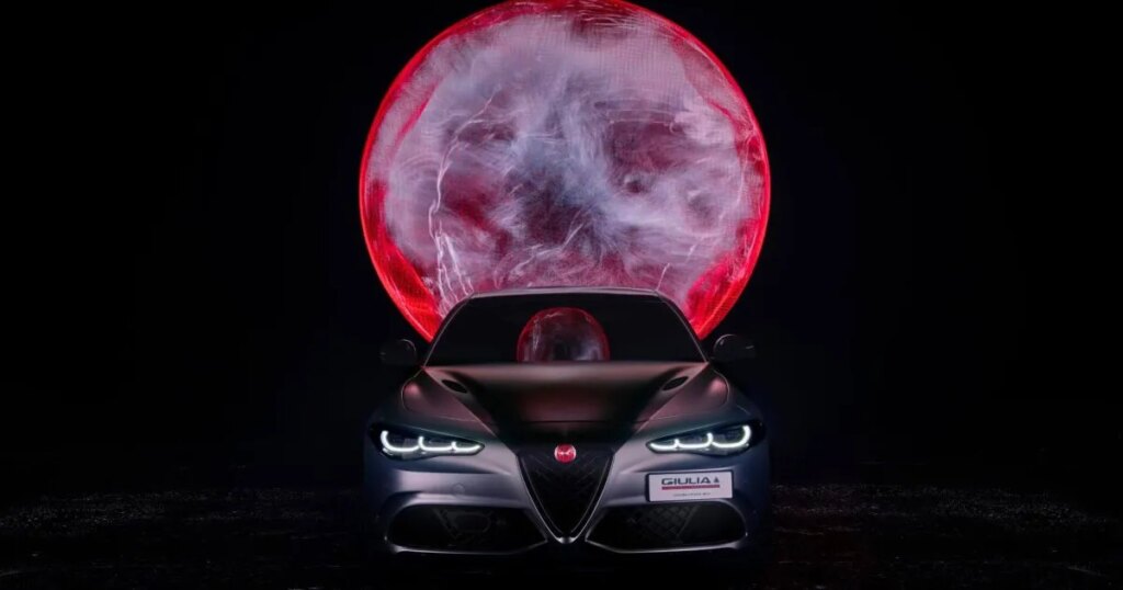 Alfa Romeo Giulia Quadrifoglio Luna Rossa