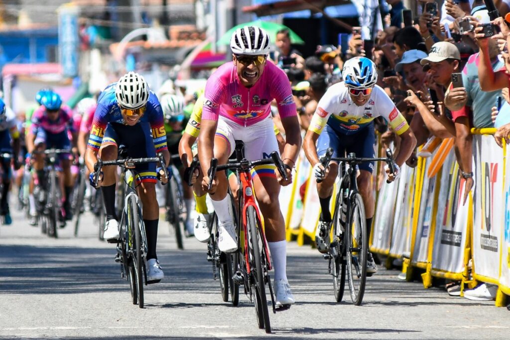 Anulan la novena etapa de la Vuelta al Táchira por parón de los ciclistas - AlbertoNews