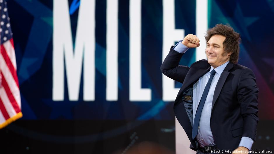 Argentina logra superávit fiscal por segundo año consecutivo