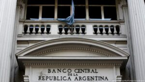 Argentina pagará millonaria deuda con ayuda de bancos – DW – 09/01/2026