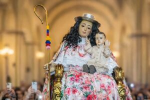 Arzobispo de Barquisimeto pidió por privados injustamente de libertad en misa de la Divina Pastora