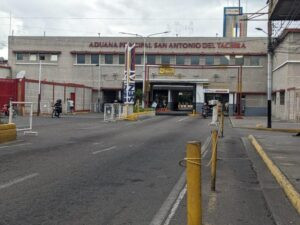 Así luce el paso fronterizo este 1Ene