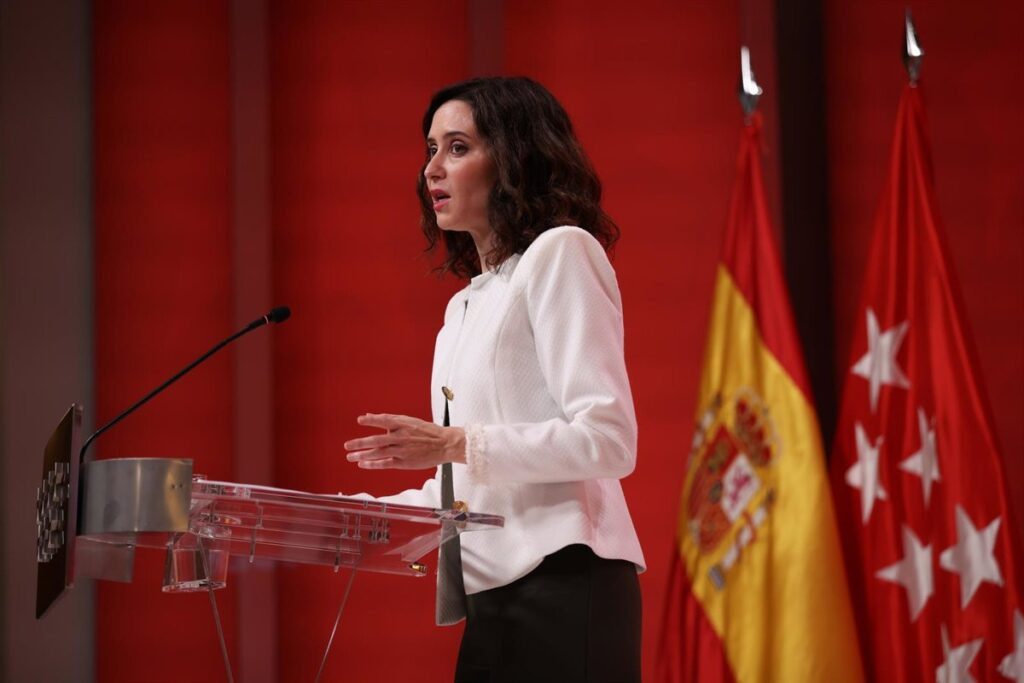 Ayuso ve a Corina Machado como "líder indiscutible" en Venezuela, exige elecciones y cree que la UE debe pedir perdón