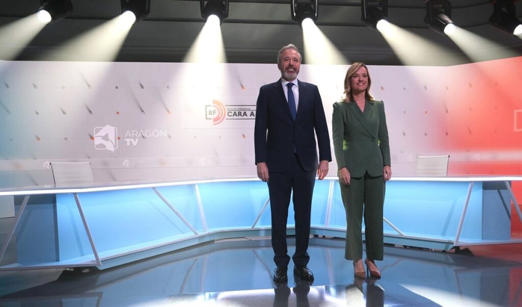 Azcón (PP) rechaza el "sí a Sánchez" de Alegría (PSOE), que tilda a su oponente de "señor No"