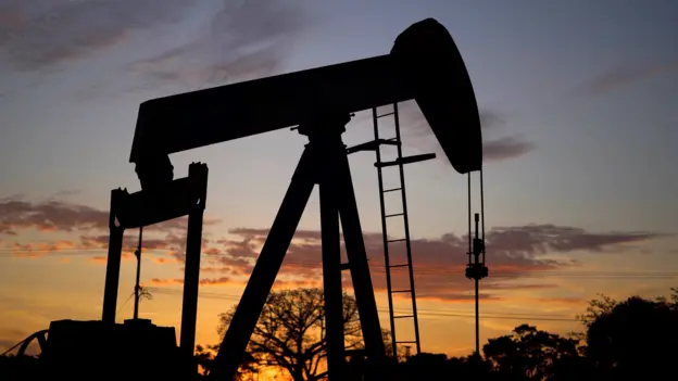 BBC: La esperanza de Maracaibo que clama "¡ojalá regresen las petroleras de EEUU!"