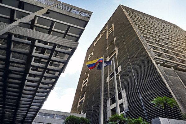 Banca y Negocios