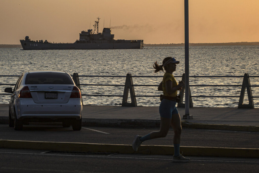 Bloomberg: EEUU negocia con grandes petroleras para que aceleren producción de crudo venezolano