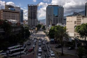 Bloomberg: Repunte de bonos venezolanos se topa con ajuste de cuentas de 170 mil millones de dólares