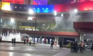 Bomberos controlan conato de incendio en el CNE