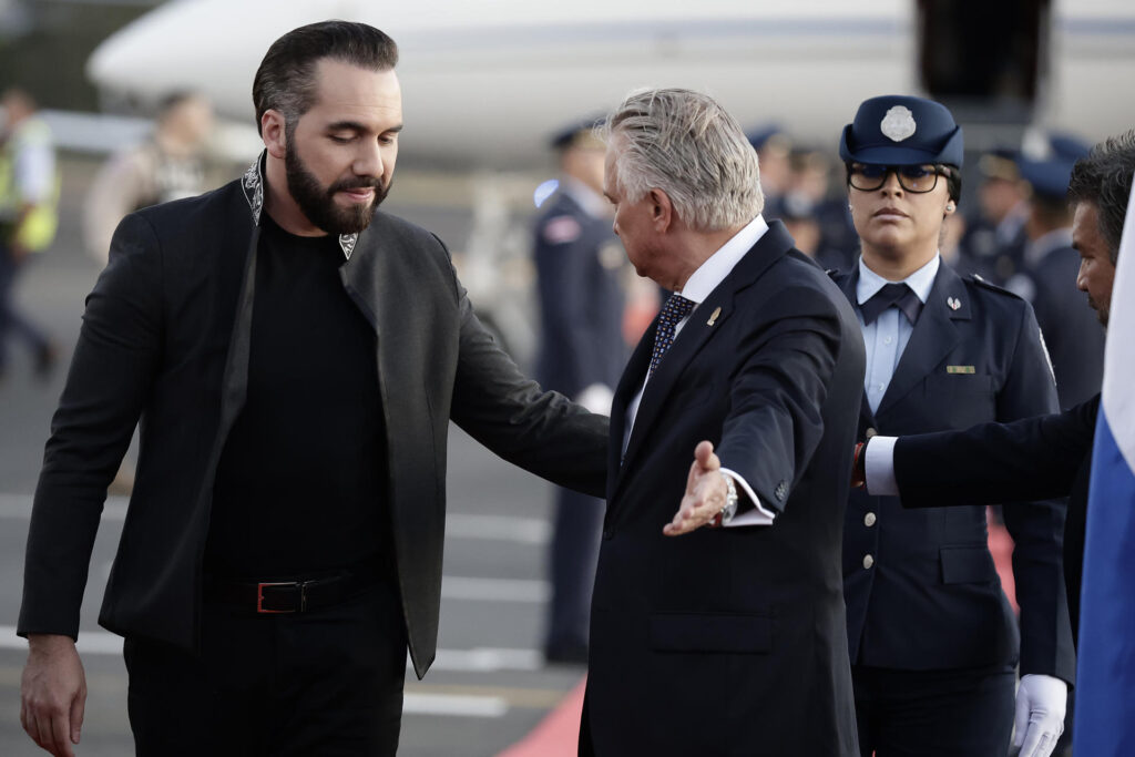 Bukele llega a Costa Rica para colocar la primera piedra de una cárcel de alta seguridad (Fotos) - AlbertoNews