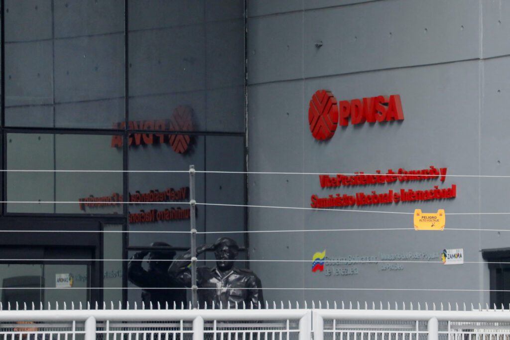 CNN | PDVSA, entre Venezuela y EEUU: la historia del gigante petrolero que define mucho más que la economía de su país - AlbertoNews