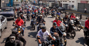 Calles de Caracas amanecen en total normalidad y repletas de colectivos armados como de costumbre – El Chigüire Bipolar