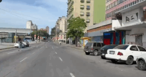 Calles de Caracas vacías y sin tráfico vehicular