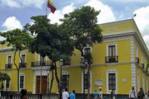 Caracas rechaza las «insolentes» declaraciones de Macron – Correo del Orinoco