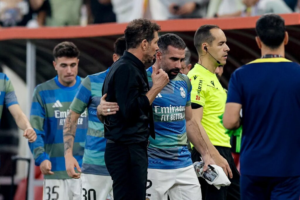 Carvajal: "Tenemos un aprecio mutuo Simeone y yo, defendemos nuestro club a muerte. A Vini le gusta que le piquen"
