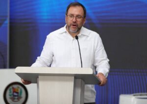 Chavismo armó la gran pataleta tras advertencia de Trump sobre posible intervención de EEUU en Irán