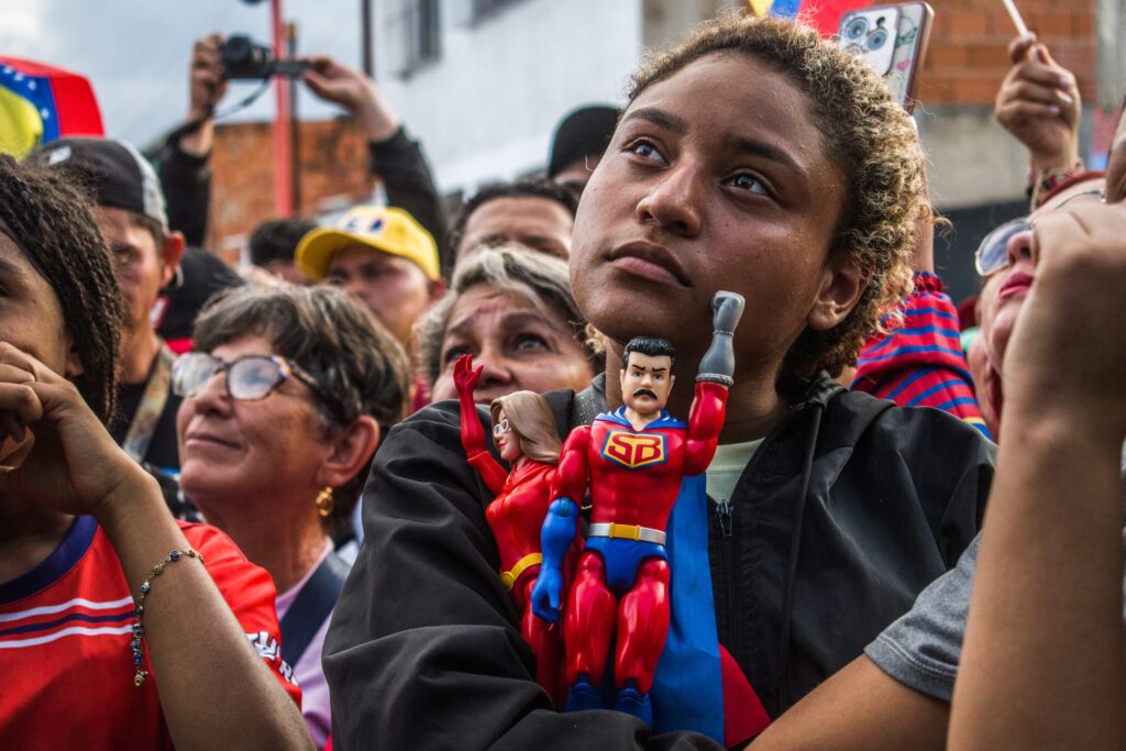 Chavistas entre tristeza y rabia ante la captura de Maduro y Cilia