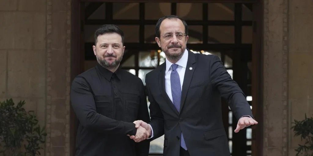 Chipre inicia la presidencia rotatoria de la UE e invita a Zelenski para romper su cercanía a Rusia