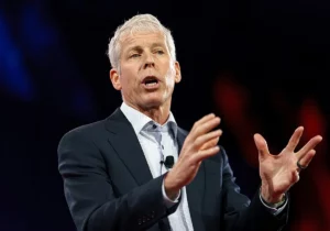 Chris Wright, secretario de Energía de EEUU: «Trump ya controla toda la venta de petróleo de Venezuela» – AlbertoNews