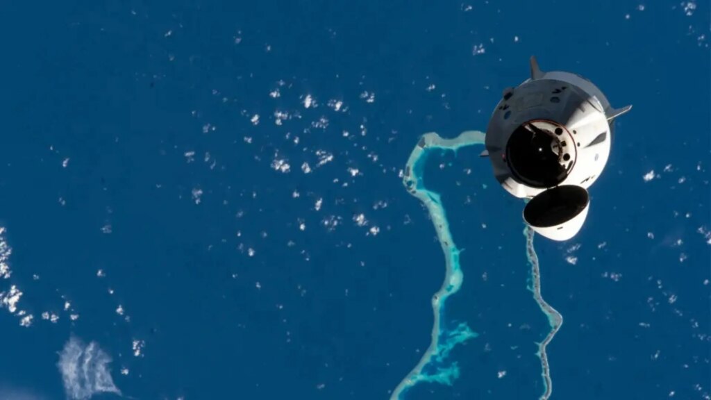 Cómo ver en directo el regreso a la Tierra de la misión Crew-11, la primera evacuación médica de la Estación Espacial Internacional