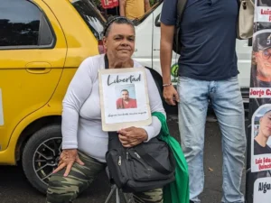 Crece la angustia en familiares de colombianos detenidos en Venezuela