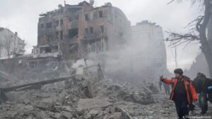 Cuatro muertos por ataque ruso en ciudad ucraniana de Járkov